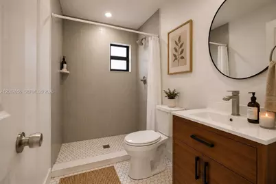 220 SW 32nd Ave #REAR, Miami, FL 33135 - Photo 4
