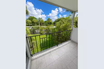 500 E Country Club Cir #4, Plantation, FL 33317 - Photo 14
