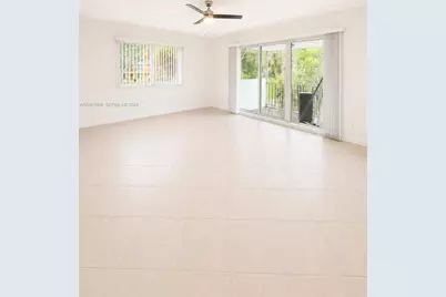 500 E Country Club Cir #4, Plantation, FL 33317 - Photo 6