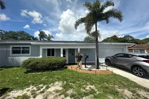 1725 NW 9th Ave, Fort Lauderdale, FL 33311 - Photo 2