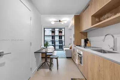 11 NE 6th St #2808, Miami, FL 33132 - Photo 1