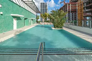 11 NE 6th St, Miami, FL 33132 - Photo 36