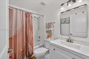 8601 SW 16th St, Pembroke Pines, FL 33025 - Photo 26