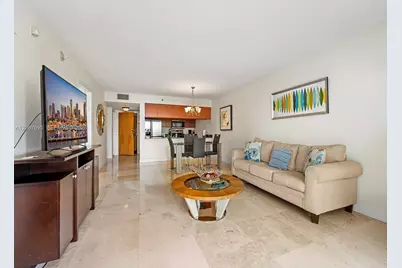 1200 Brickell Bay Dr #4019, Miami, FL 33131 - Photo 2
