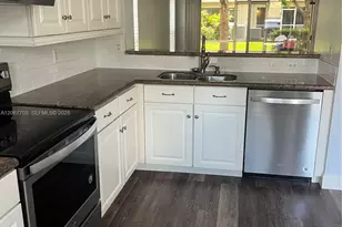 362 SW 122nd Ave, Pembroke Pines, FL 33025 - Photo 2
