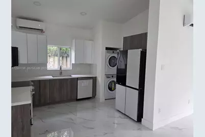 111 NE 45th St, Oakland Park, FL 33334 - Photo 6
