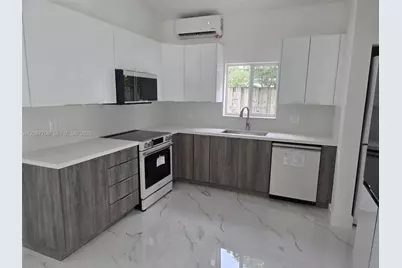 111 NE 45th St, Oakland Park, FL 33334 - Photo 4