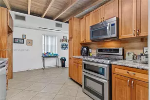 3125 SW 15th St, Fort Lauderdale, FL 33312 - Photo 10