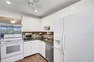 605 Oaks Dr, Pompano Beach, FL 33069 - Photo 4