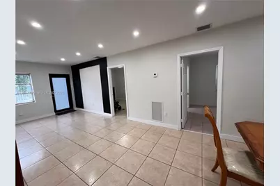 1318 NW 34th St, Miami, FL 33142 - Photo 8