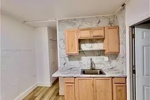 1318 NW 34th St, Miami, FL 33142 - Photo 18
