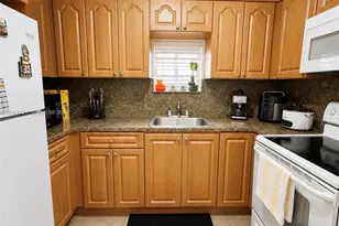 5611 W 25th Ct, Hialeah, FL 33016 - Photo 8