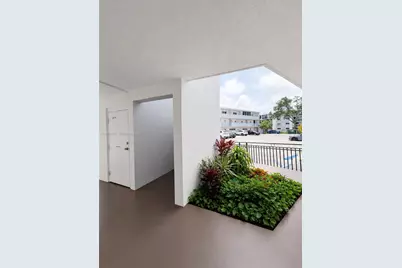 5611 W 25th Ct #8A, Hialeah, FL 33016 - Photo 4