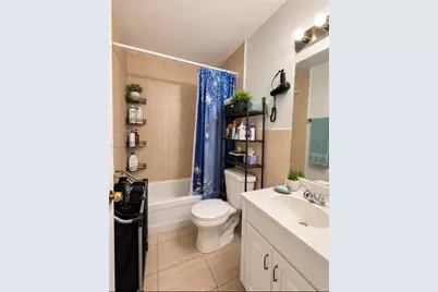 5611 W 25th Ct #8A, Hialeah, FL 33016 - Photo 12