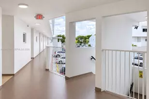 5611 W 25th Ct, Hialeah, FL 33016 - Photo 6