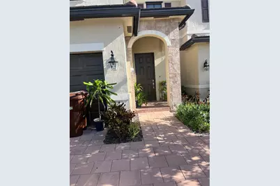 3382 W 112th St, Hialeah, FL 33018 - Photo 1