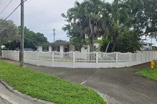 695 W 76th St, Hialeah, FL 33014 - Photo 1