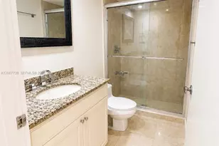 520 Brickell Key Dr, Miami, FL 33131 - Photo 10