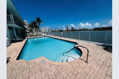 946 Bay Dr #12, Miami Beach, FL 33141 - Photo 2
