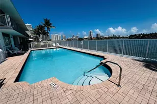 946 Bay Dr, Miami Beach, FL 33141 - Photo 2