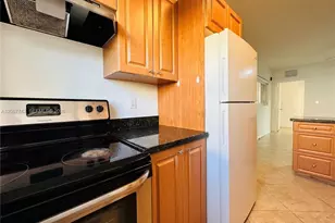 946 Bay Dr, Miami Beach, FL 33141 - Photo 14