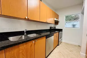 946 Bay Dr, Miami Beach, FL 33141 - Photo 12