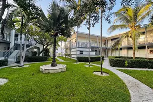 946 Bay Dr, Miami Beach, FL 33141 - Photo 30
