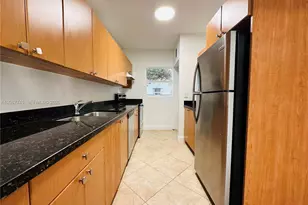 946 Bay Dr, Miami Beach, FL 33141 - Photo 10
