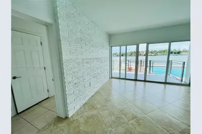 946 Bay Dr #7, Miami Beach, FL 33141 - Photo 6