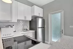1431 Lincoln Terrace, Miami Beach, FL 33139 - Photo 14