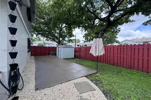 10651 NW 1st St, Pembroke Pines, FL 33026 - Photo 70