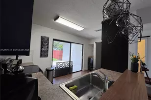 10651 NW 1st St, Pembroke Pines, FL 33026 - Photo 30