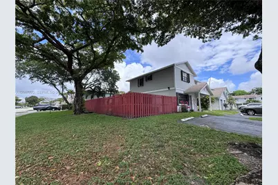 10651 NW 1st St #10651, Pembroke Pines, FL 33026 - Photo 52