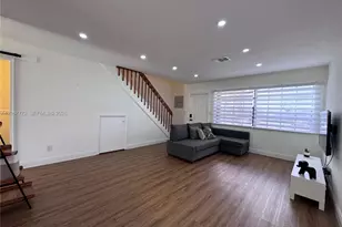10651 NW 1st St, Pembroke Pines, FL 33026 - Photo 20