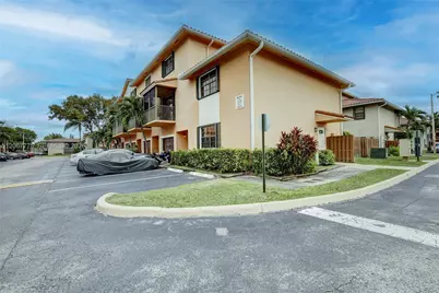 9874 Hammocks Blvd #108-49, Miami, FL 33196 - Photo 4