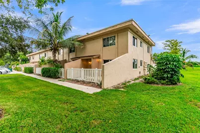 1455 NW 80th Ave #J, Margate, FL 33063 - Photo 2