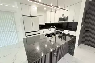 8600 Taft St, Pembroke Pines, FL 33024 - Photo 4
