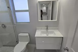 9440 Fontainebleau Blvd, Miami, FL 33172 - Photo 8