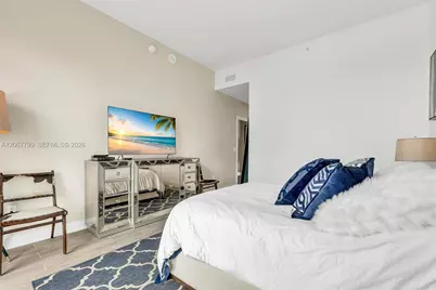 1300 S Miami Ave #PH5110, Miami, FL 33130 - Photo 32