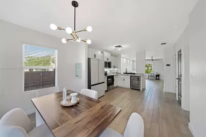 572 NE 6th Pl, Homestead, FL 33034 - Photo 16
