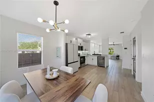 572 NE 6th Pl, Homestead, FL 33034 - Photo 16