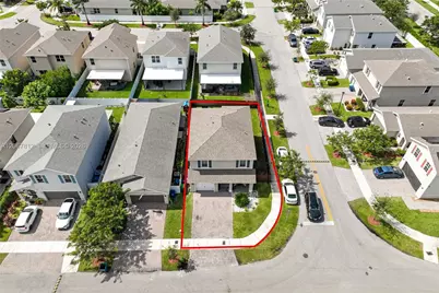572 NE 6th Pl, Homestead, FL 33034 - Photo 4