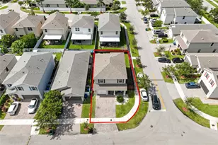 572 NE 6th Pl, Homestead, FL 33034 - Photo 4