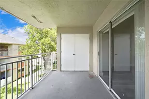 18840 NW 57th Ave, Hialeah, FL 33015 - Photo 16