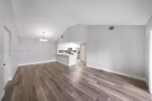 18840 NW 57th Ave, Hialeah, FL 33015 - Photo 6