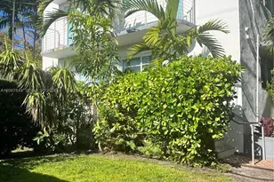3917 N Meridian Ave, Miami Beach, FL 33140 - Photo 1