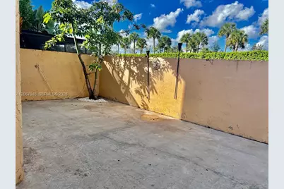 900 SW 113th Ter, Pembroke Pines, FL 33025 - Photo 32