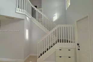 922 NW 134th Ave, Pembroke Pines, FL 33028 - Photo 2