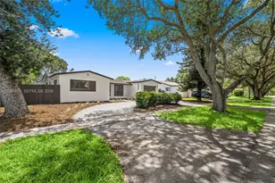 8978 SW 49th St, Cooper City, FL 33328 - Photo 1