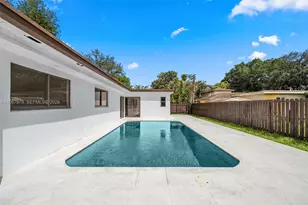8978 SW 49th St, Cooper City, FL 33328 - Photo 34